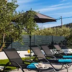 Dal' Mares Villa