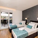 Dal' Mares Villa *