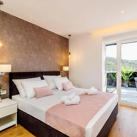 Dal' Mares Vinišće