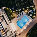 Dal' Mares Villa