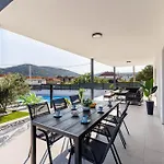 Dal' Mares Villa