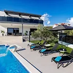 Dal' Mares Vinišće